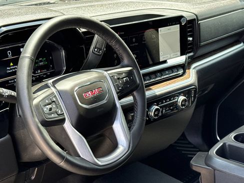 Used 2023 GMC Sierra 1500 SLE AWD/4WD image 18