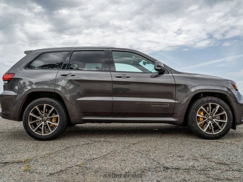 Used 2018 Jeep Grand Cherokee Trackhawk AWD/4WD image 9