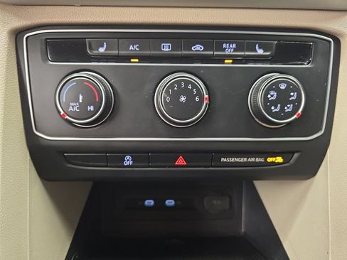 Used 2022 Volkswagen Atlas SE AWD/4WD image 23