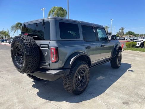 New 2026 Ford Bronco Badlands w/ Sasquatch Package AWD/4WD image 5