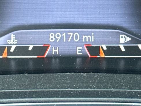 Used 2019 Jeep Cherokee Limited AWD/4WD image 22