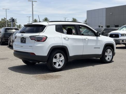 Used 2022 Jeep Compass Latitude w/ Convenience Group FWD image 6
