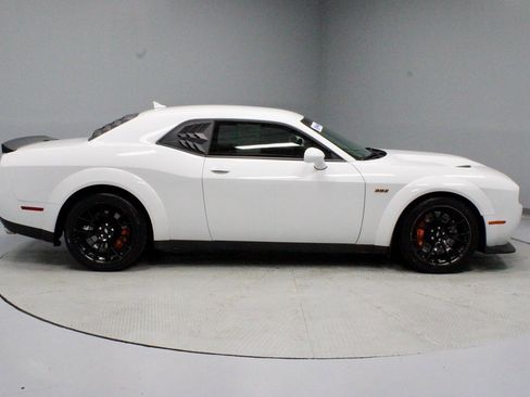 Used 2022 Dodge Challenger R/T Scat Pack image 11