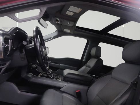 Certified 2022 Ford F150 Lariat w/ Equipment Group 502A High image 24