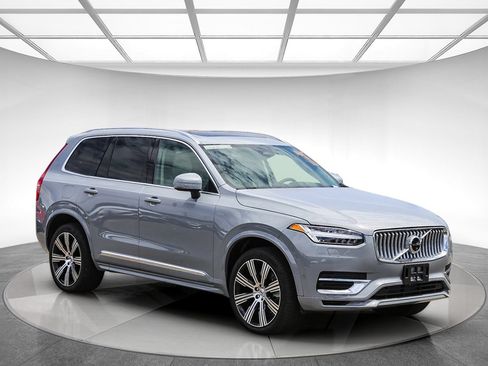 Used 2025 Volvo XC90 T8 Ultra w/ Protection Package Premier AWD/4WD image 4