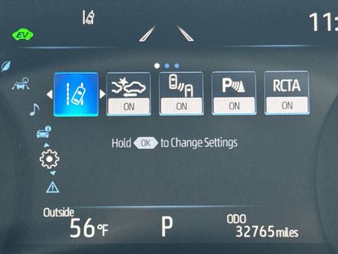 Used 2023 Toyota Sienna Platinum AWD/4WD image 31