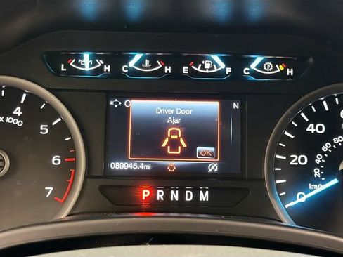 Used 2019 Ford F150 XLT w/ Equipment Group 302A Luxury AWD/4WD image 11
