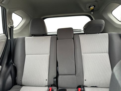 Used 2013 Toyota RAV4 LE image 13