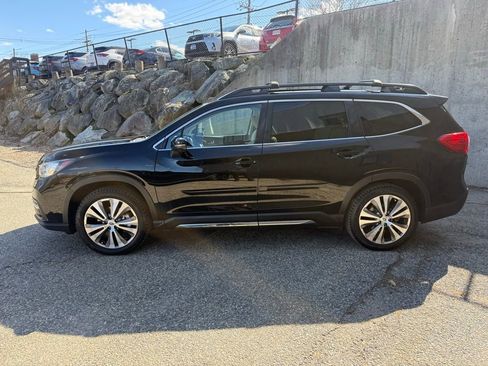 Used 2022 Subaru Ascent Limited w/ Technology Package AWD/4WD image 2
