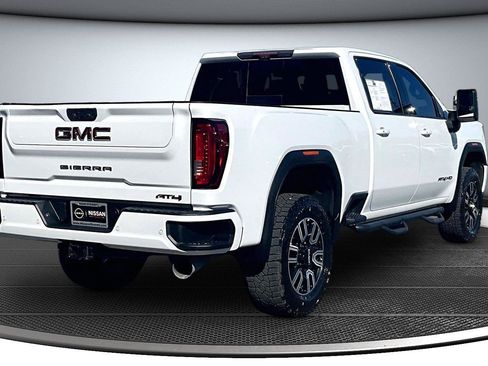 Used 2020 GMC Sierra 2500 AT4 w/ AT4 Premium Package AWD/4WD image 7