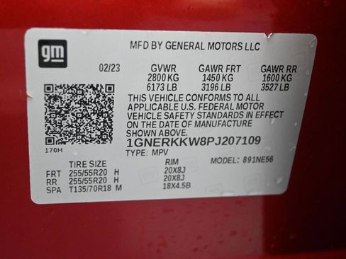 Used 2023 Chevrolet Traverse Premier FWD image 11