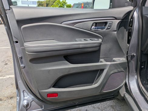 New 2025 Honda Ridgeline RTL+ image 13