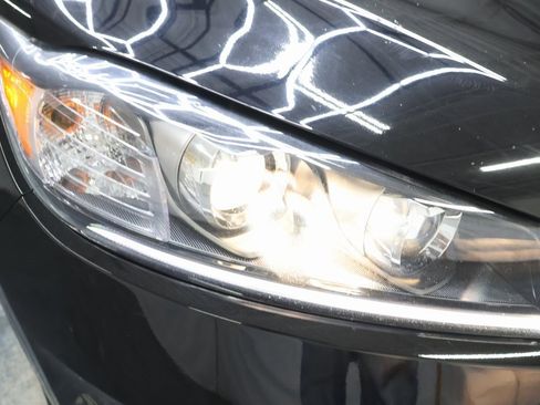 Used 2019 Kia Sorento SX image 27