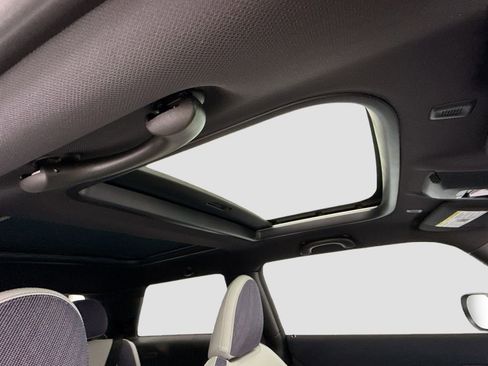 New 2026 MINI Cooper 2-Door Hardtop FWD image 16