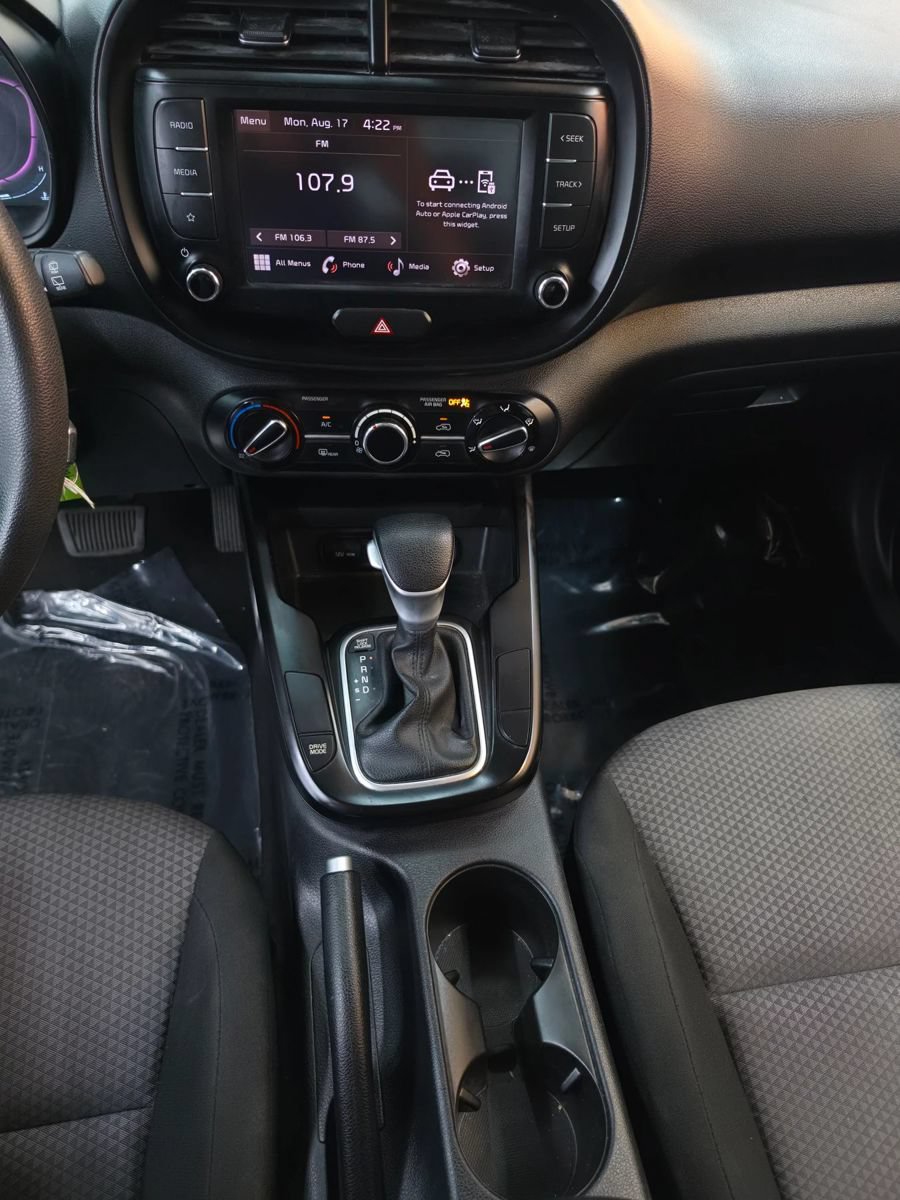 Used 2024 Kia Soul LX w/ Option Group 015 FWD image 22