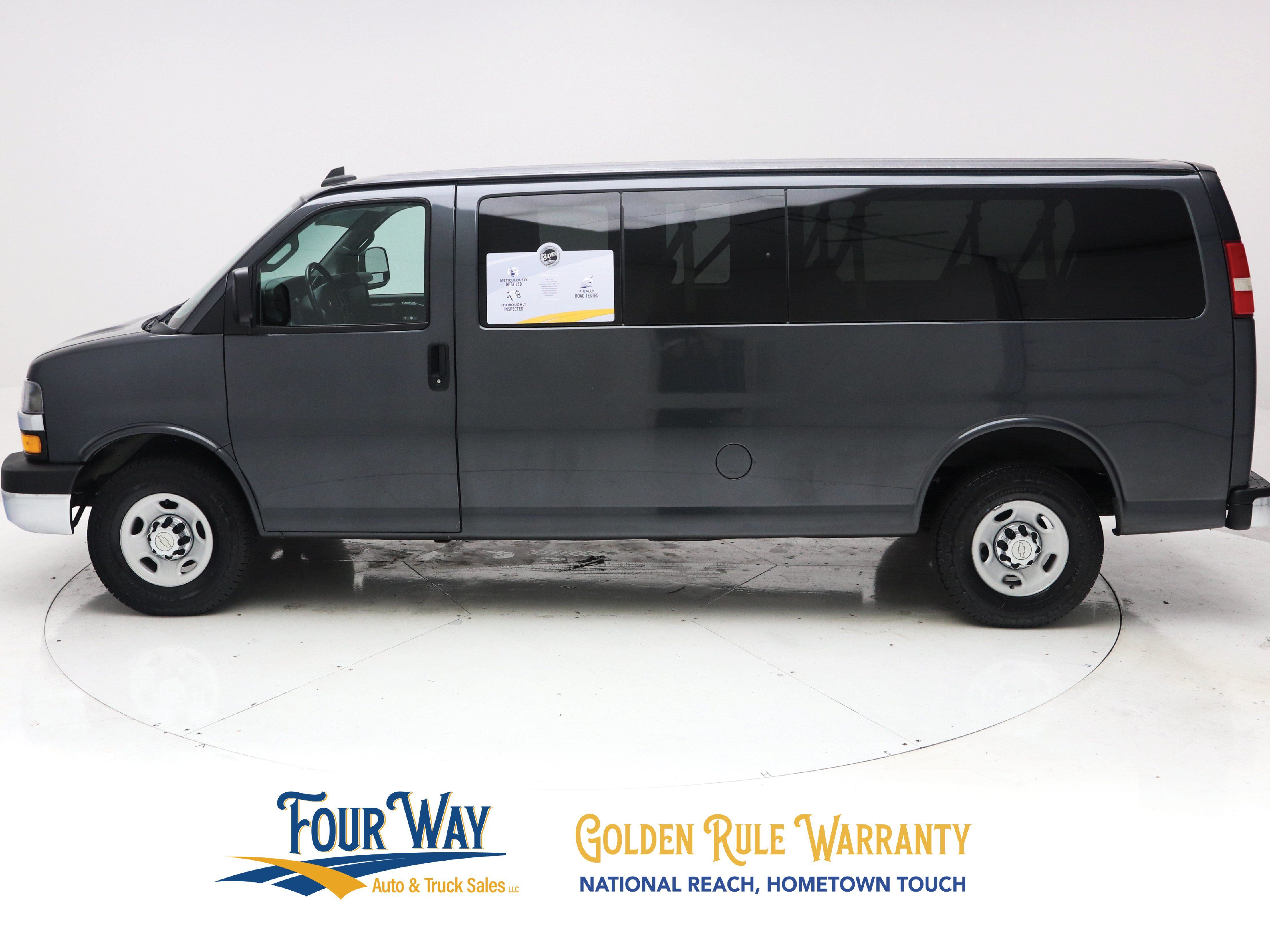 Used 2016 Chevrolet Express 3500 LT w/ LT Preferred Equipment Group RWD image 7