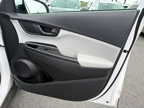 Used 2023 Hyundai Kona SEL FWD image 14