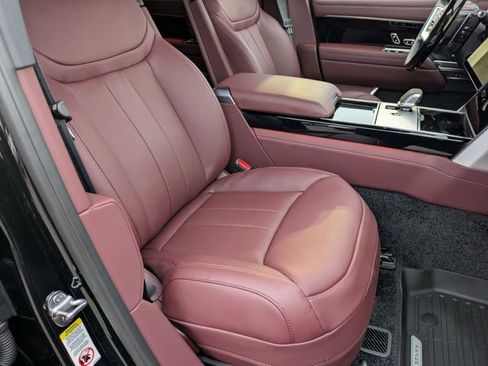 New 2026 Land Rover Range Rover SE image 18