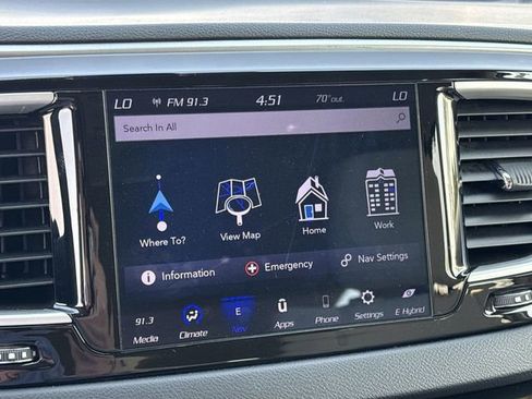 Used 2018 Chrysler Pacifica Touring Plus image 21