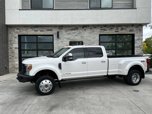 Used 2017 Ford F450 Platinum w/ Platinum Ultimate Package AWD/4WD image 7