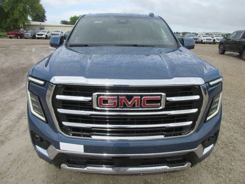 New 2026 GMC Yukon XL Elevation w/ Elevation Premium Package AWD/4WD image 10