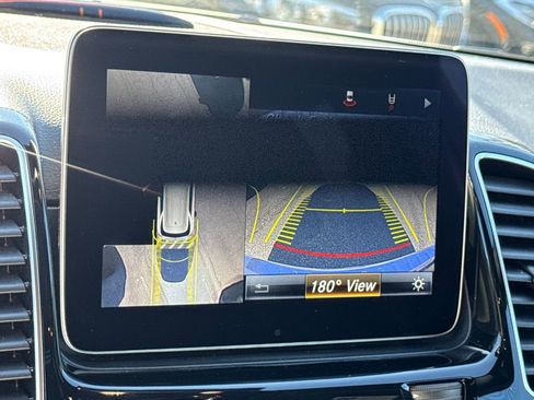 Used 2018 Mercedes-Benz GLE 350 w/ Premium 1 Package image 33