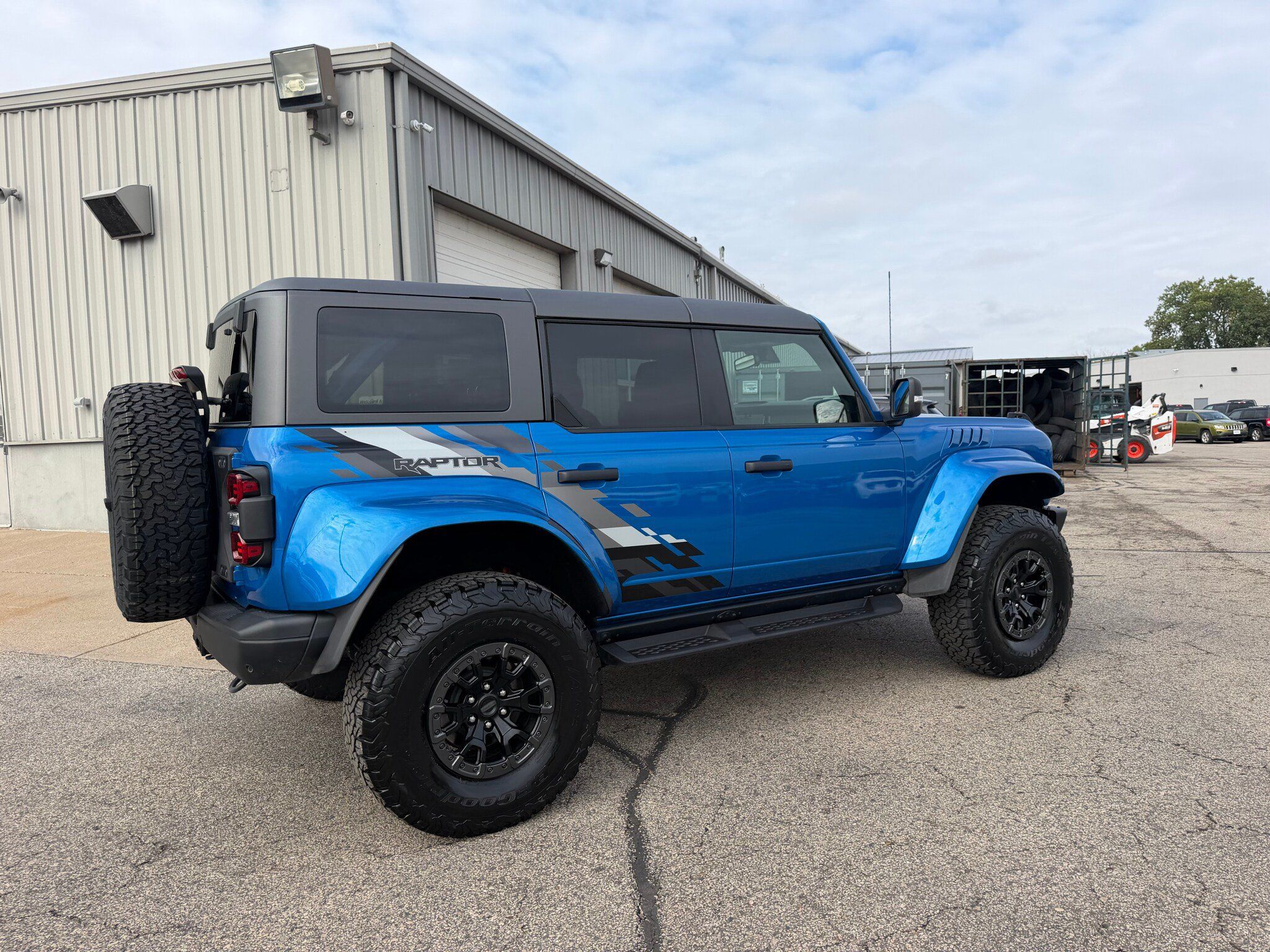 Used 2024 Ford Bronco Raptor w/ Interior Carbon Fiber Pack 6 AWD/4WD image 4