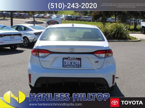 Used 2024 Toyota Corolla SE w/ SE Premium Package image 8