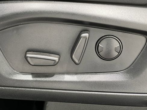 Used 2025 Ford Explorer Active image 12