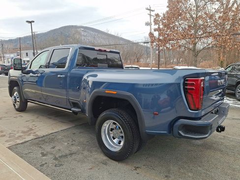 Used 2024 GMC Sierra 3500 Denali Ultimate image 4
