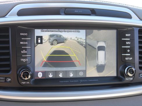 Used 2020 Kia Sorento SX image 12