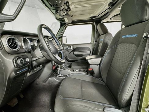 Used 2023 Jeep Wrangler Unlimited Rubicon 4xe w/ Cold Weather Group AWD/4WD image 11