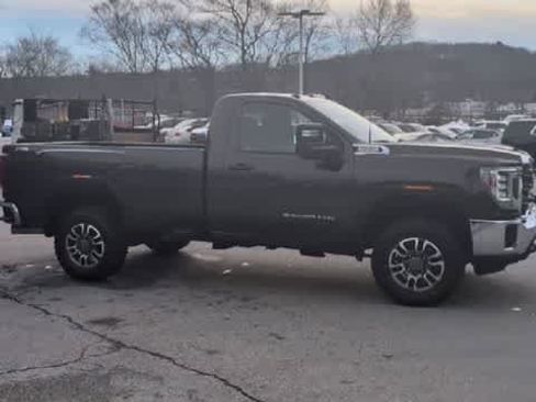 Certified 2022 GMC Sierra 3500 Pro w/ Convenience Package image 3