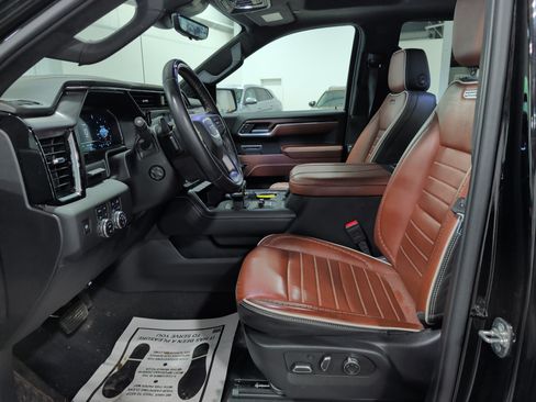 Used 2025 GMC Sierra 1500 Denali Ultimate AWD/4WD image 7