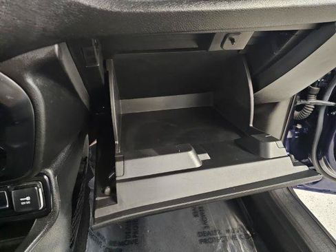 Used 2018 Jeep Renegade Altitude FWD image 25