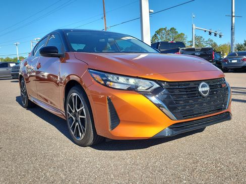 Certified 2025 Nissan Sentra SR image 2