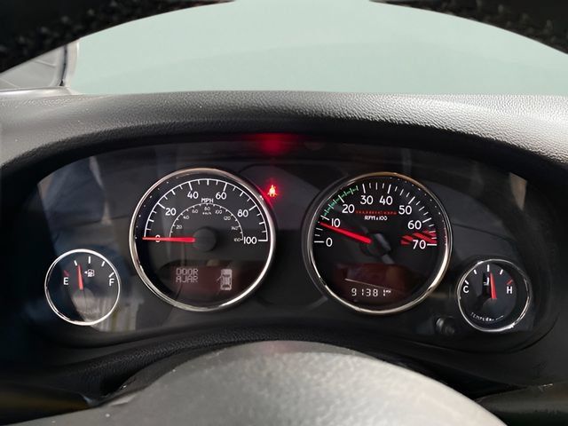 Used 2015 Jeep Wrangler Unlimited Rubicon AWD/4WD image 13