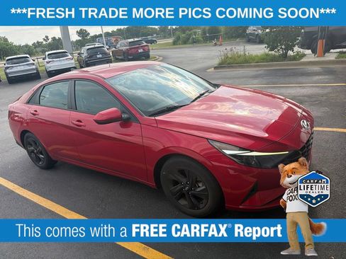 Used 2023 Hyundai Elantra SEL FWD image 3
