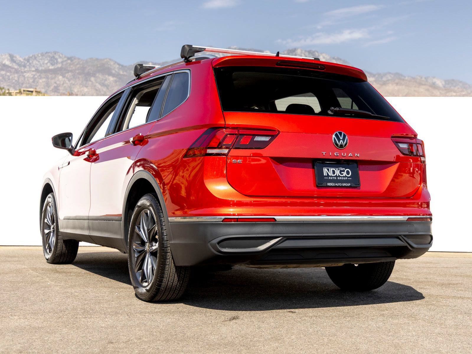 Used 2023 Volkswagen Tiguan SE FWD image 4