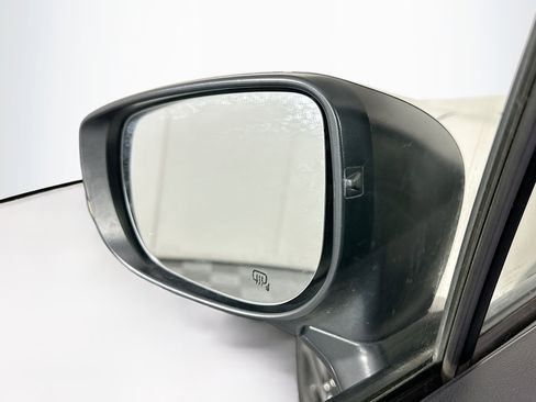 Used 2025 Subaru Crosstrek 2.0i Premium image 16