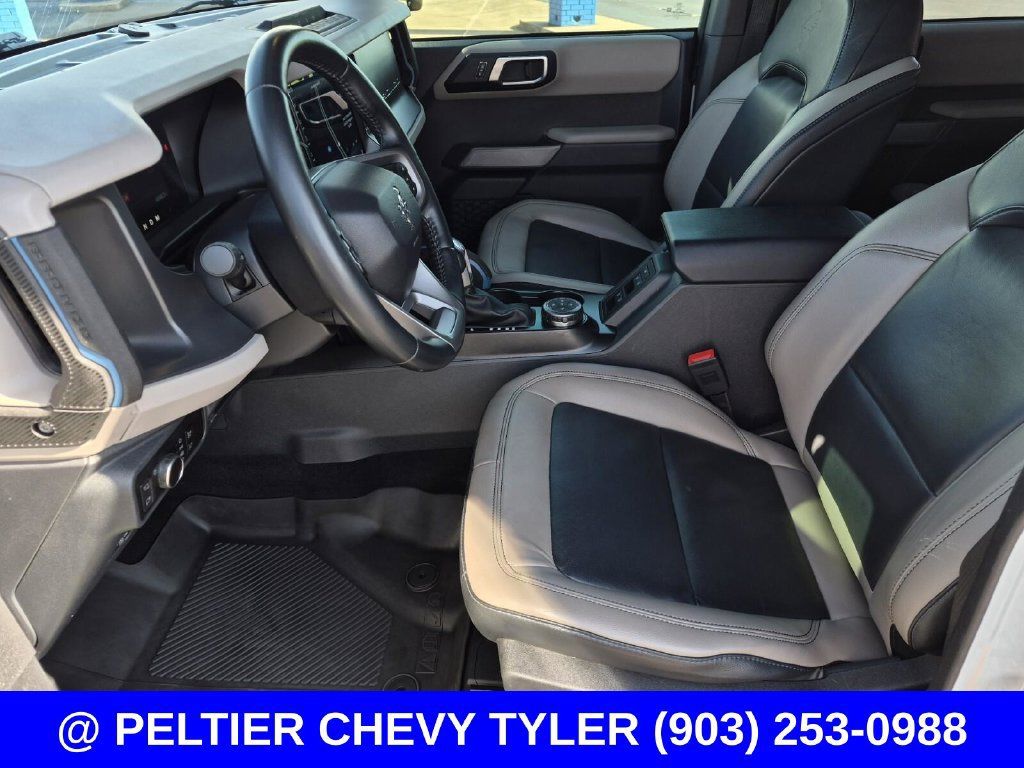 Used 2023 Ford Bronco Wildtrak AWD/4WD image 38
