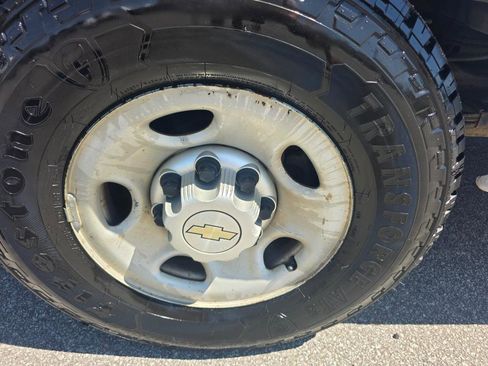 Used 2014 Chevrolet Express 2500 image 19