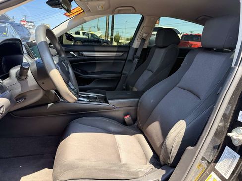 Used 2018 Honda Accord LX image 8