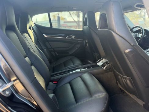 Used 2014 Porsche Panamera 4 w/ Premium Package AWD/4WD image 15