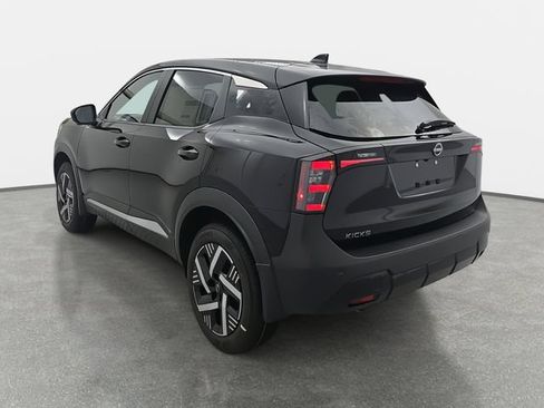 Certified 2025 Nissan Kicks SV FWD image 7