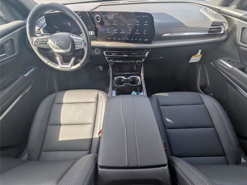 New 2026 Chevrolet Traverse LT w/ Midnight/Sport Edition FWD image 18