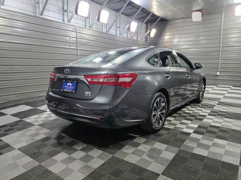 Used 2018 Toyota Avalon XLE Premium image 5