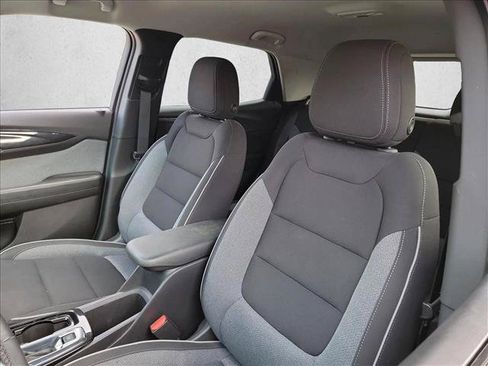 Used 2024 Chevrolet TrailBlazer LT w/ LT Cold Weather Package FWD image 10
