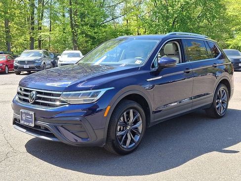 Used 2023 Volkswagen Tiguan SE w/ Panoramic Sunroof Package AWD/4WD image 5
