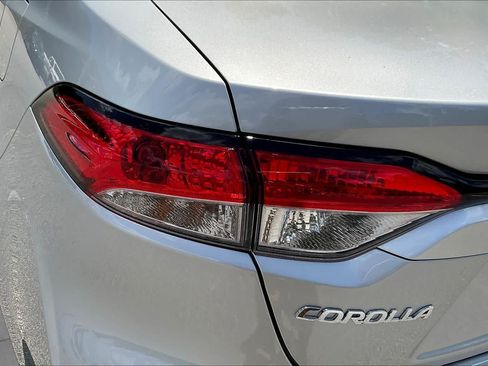 Used 2026 Toyota Corolla LE FWD image 28